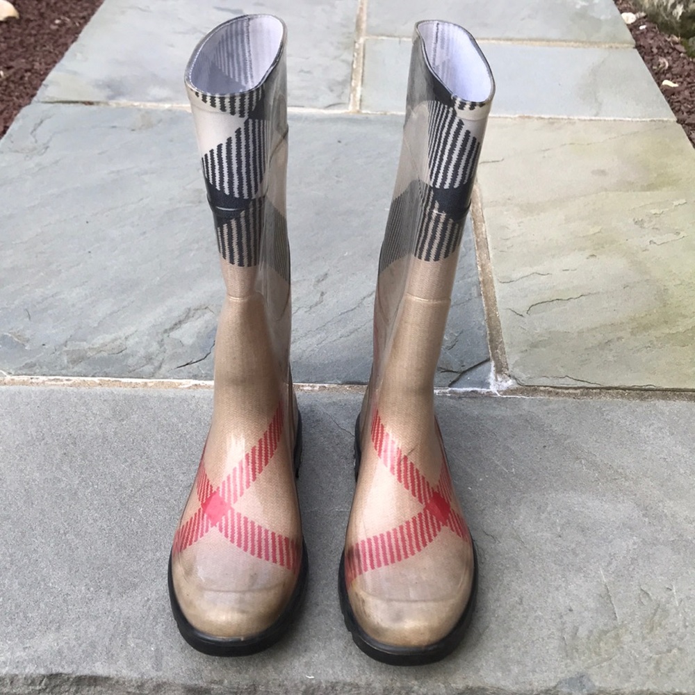 💯Authentic Burberry Rainboots💧🥾